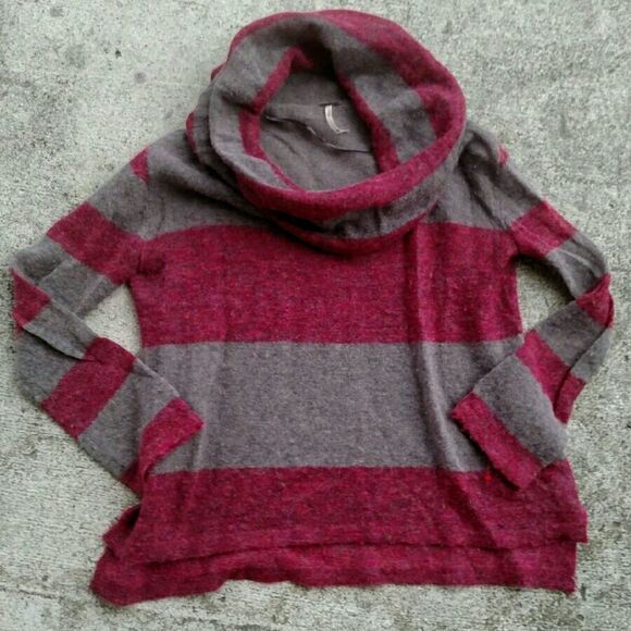Free People cowl neck wool sweater. Size XS - Picture 1 of 1